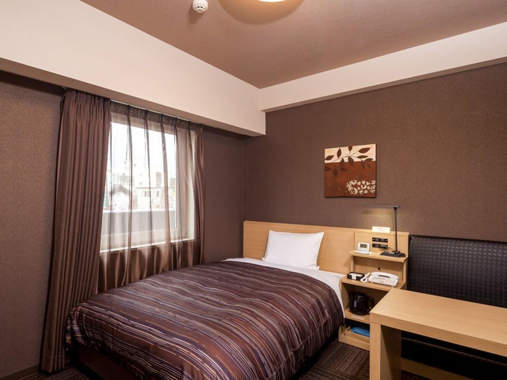 Toyoko Inn Higashi-Hiroshima Saijo Ekimae Esterno foto