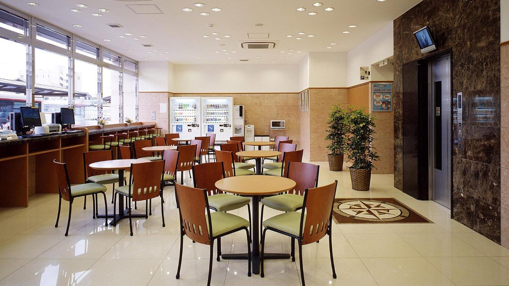 Toyoko Inn Higashi-Hiroshima Saijo Ekimae Esterno foto